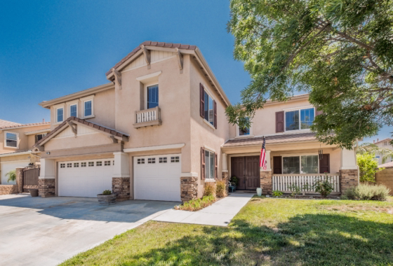 Beautiful cul-de-sac Pool Home