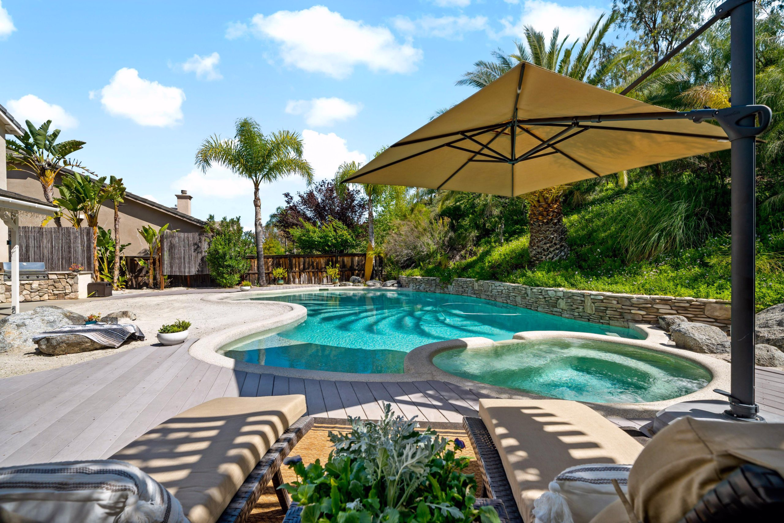 POOL Home in Hillcrest Estates