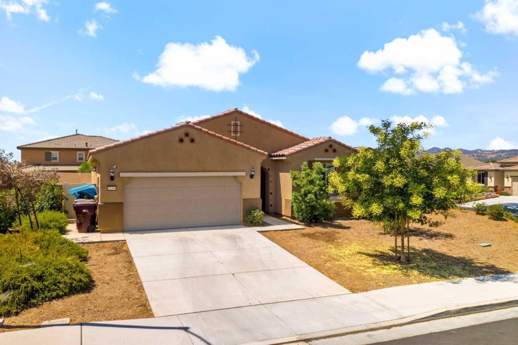 Newer Pulte-Built Single Story