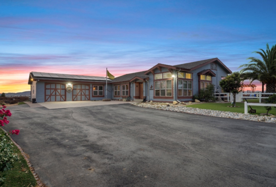 Spectacular Panoramic View Home