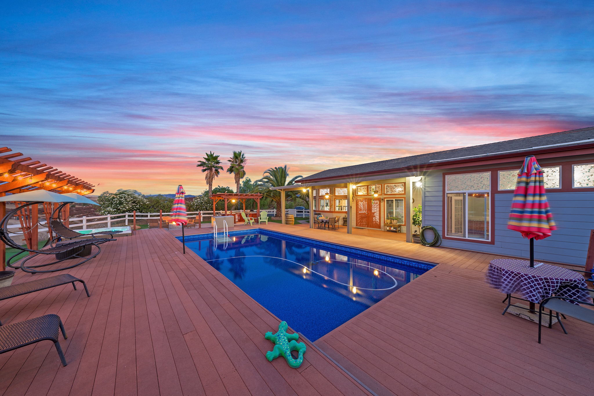 Spectacular Panoramic View Home