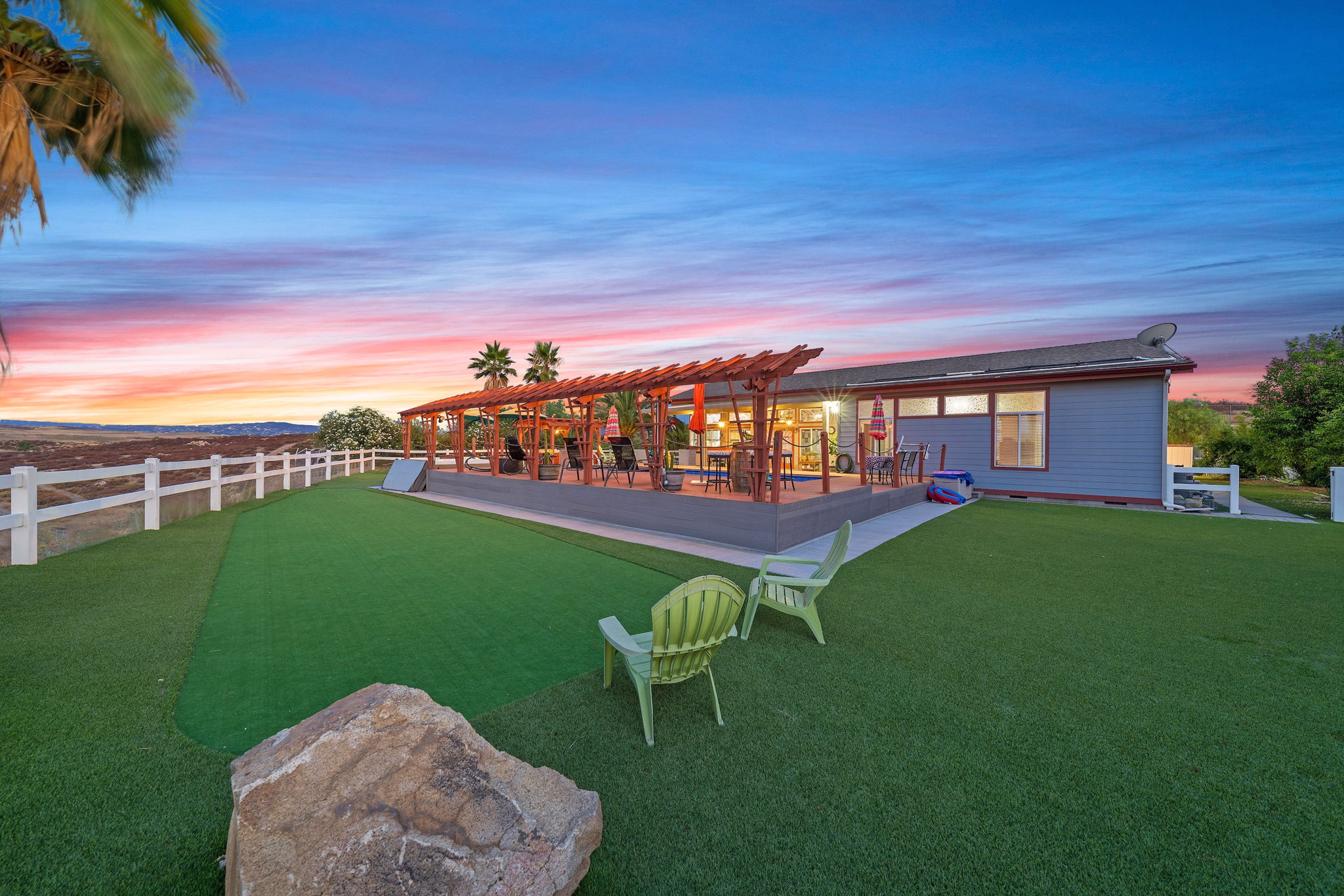 Spectacular Panoramic View HomeSpectacular Panoramic View Home