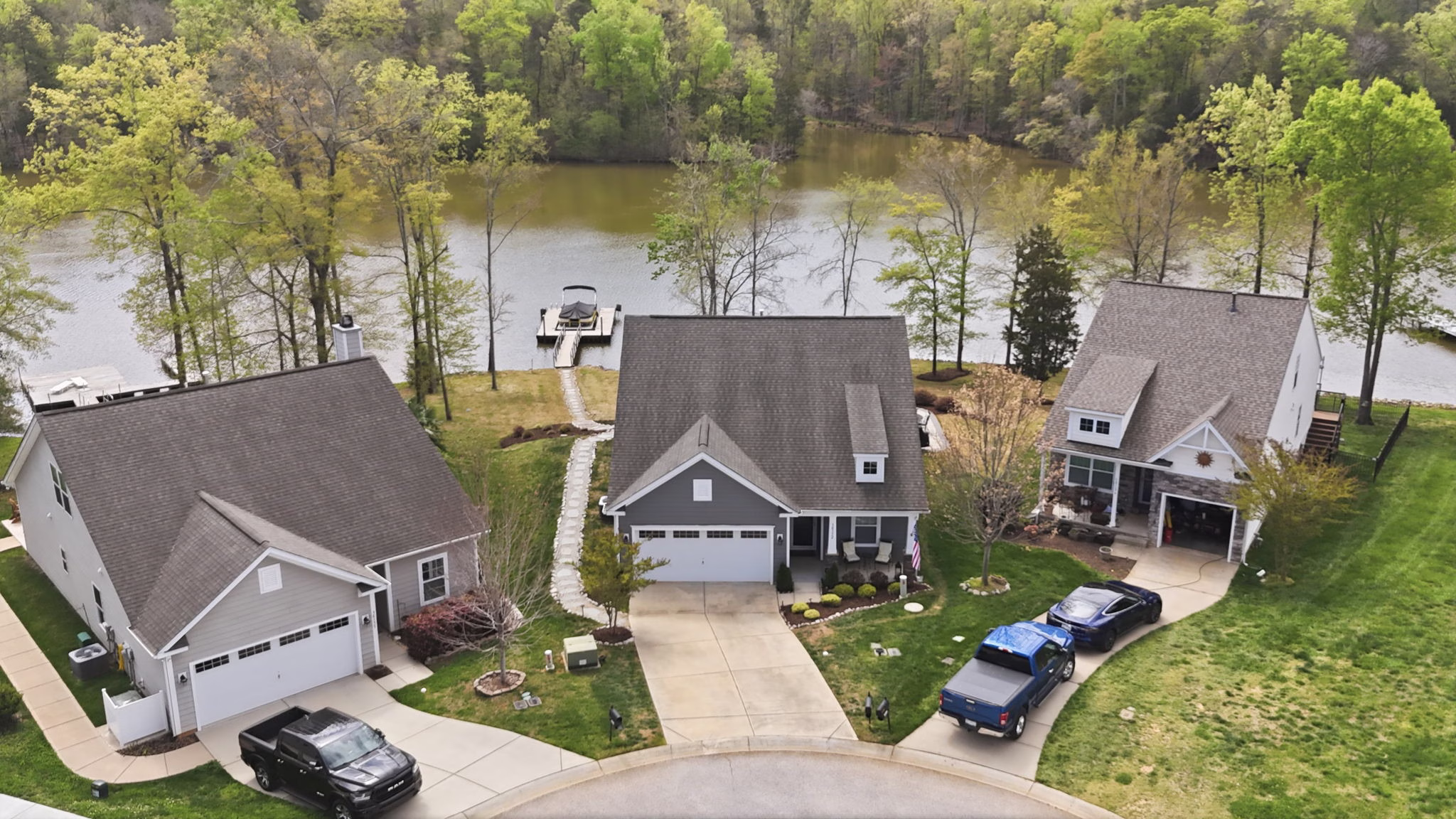 Breathtaking Waterfront Retreat at Edgewater