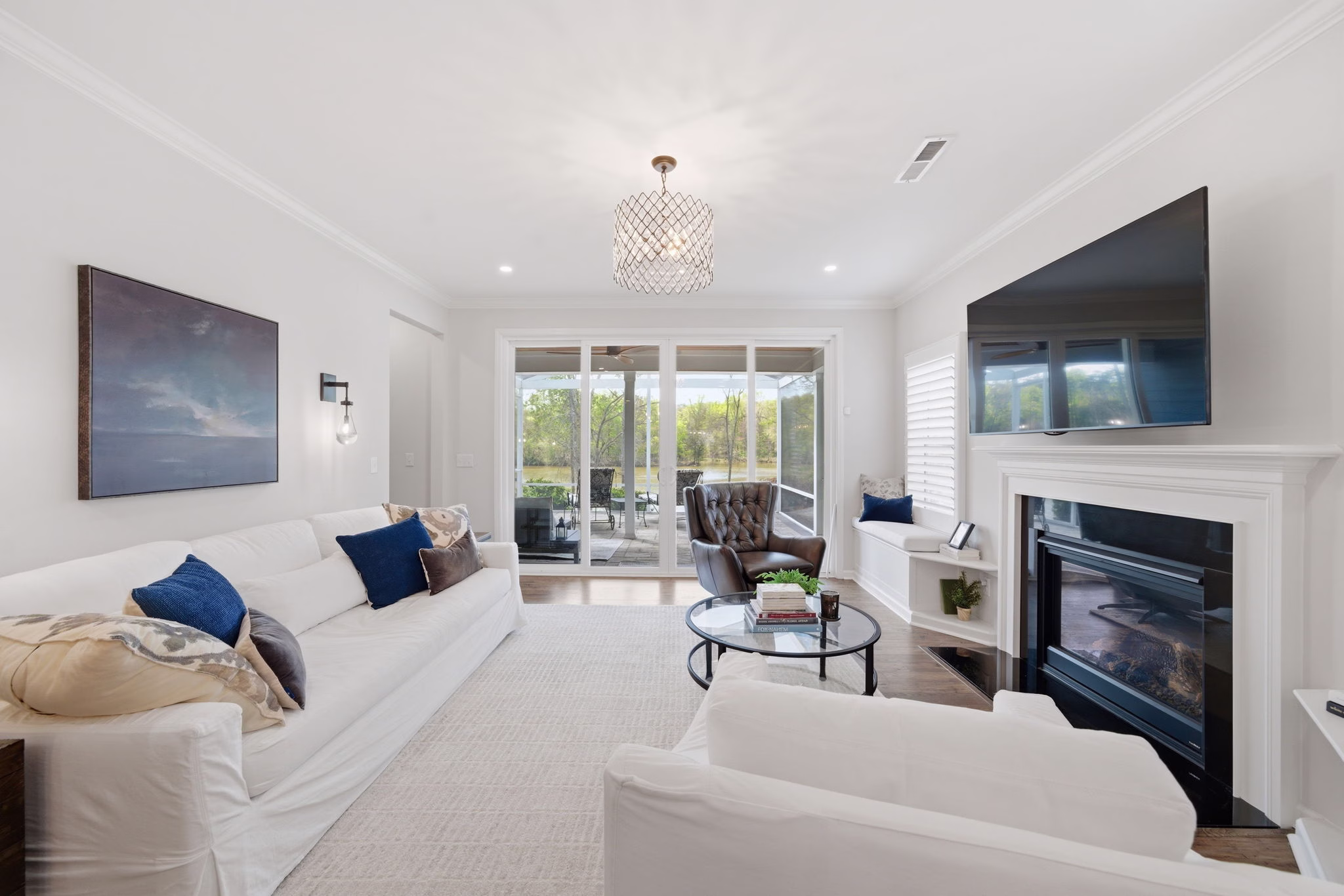 Breathtaking Waterfront Retreat at Edgewater