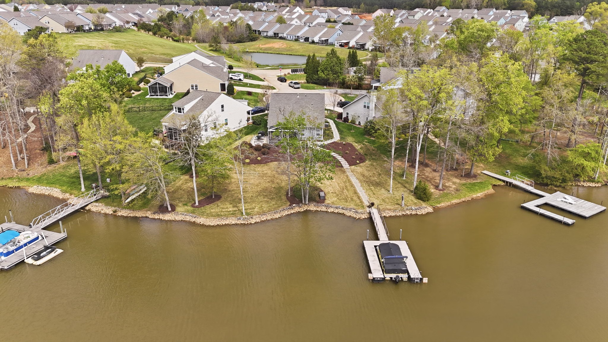 Breathtaking Waterfront Retreat at Edgewater