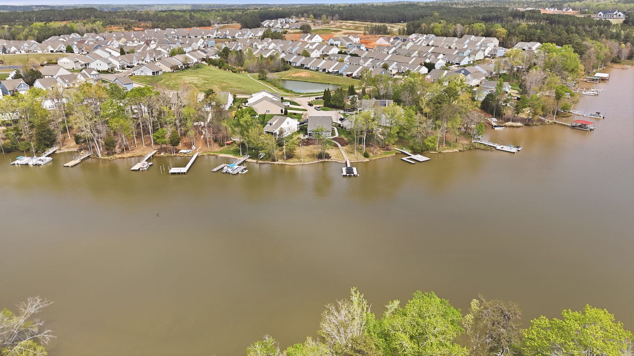 Breathtaking Waterfront Retreat at Edgewater