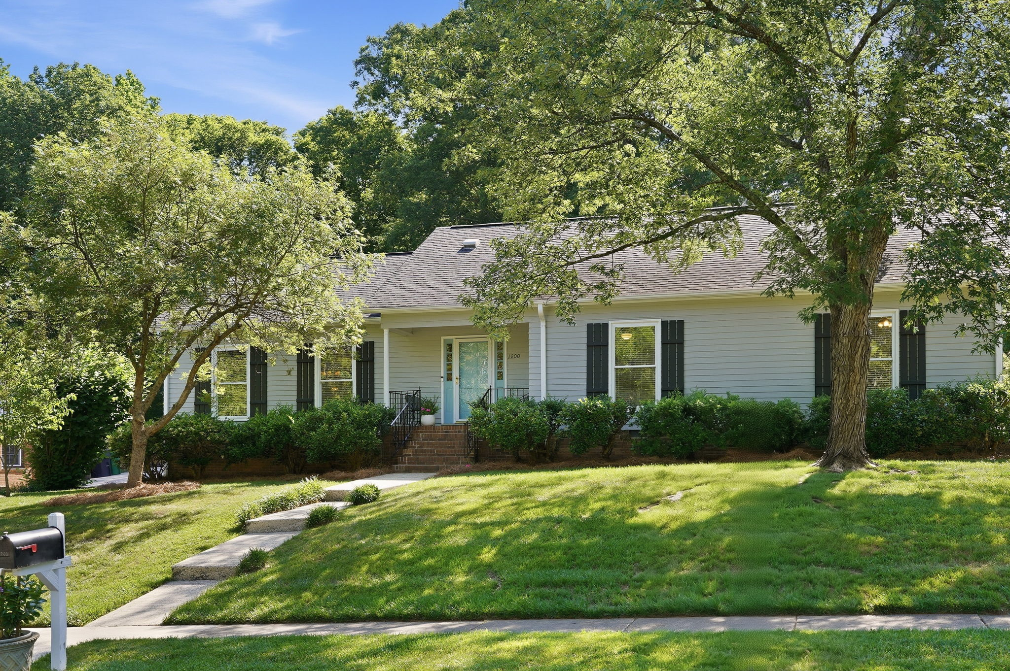 Timeless Charlotte Charm in East Forest