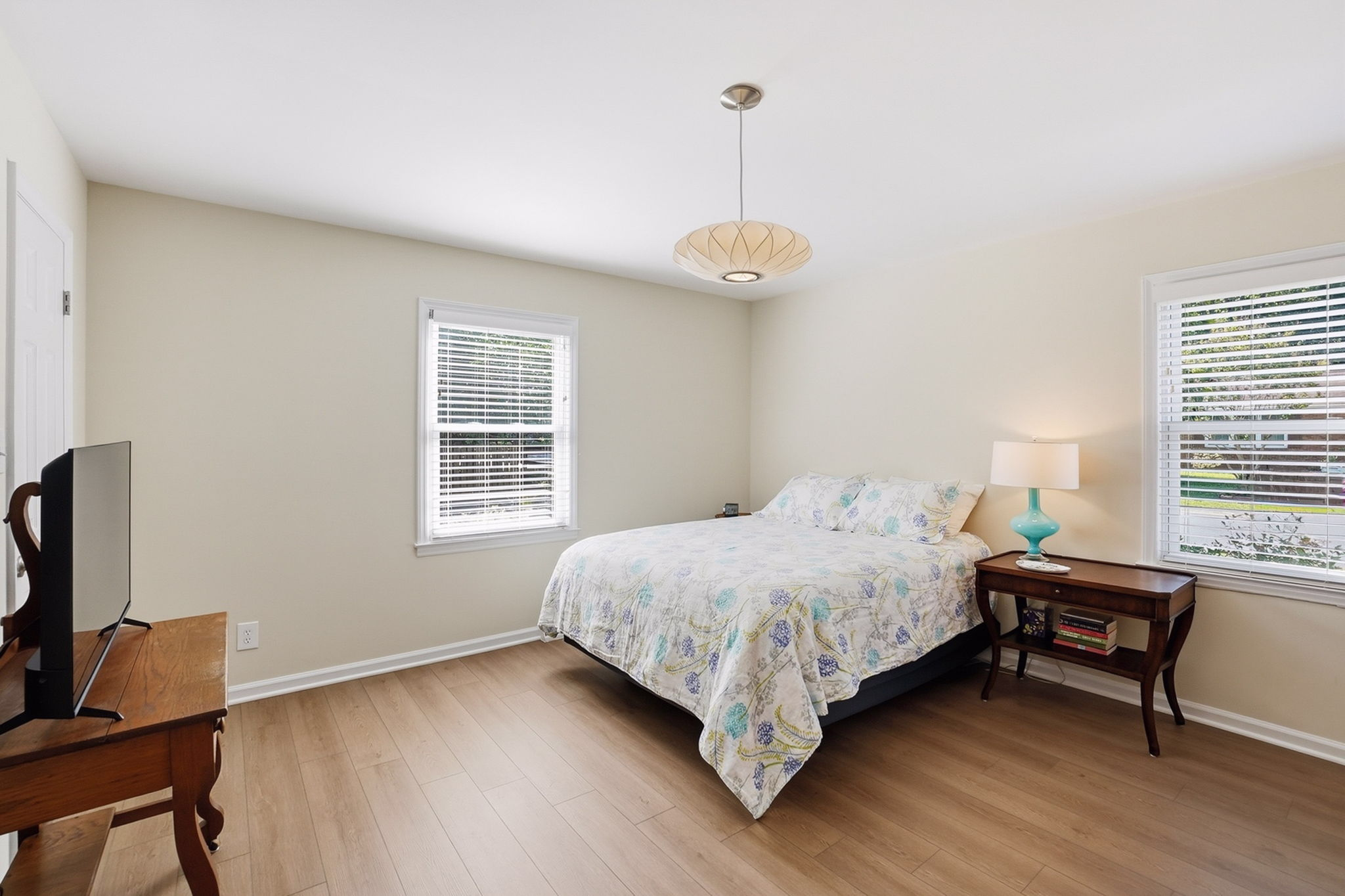 Timeless Charlotte Charm in East Forest